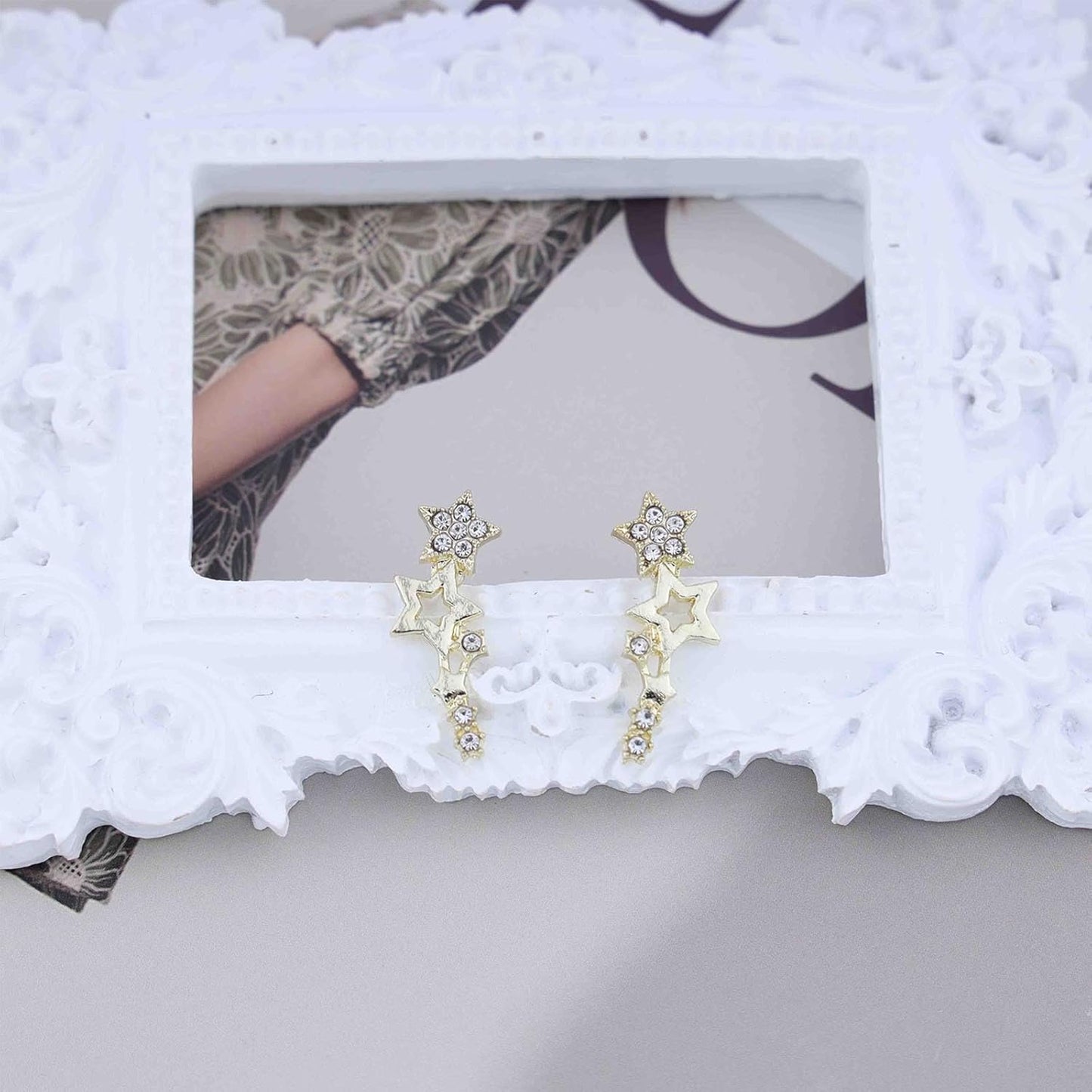 Boho Cz Star Ear Crawler Earrings Crystal Star Climber Earrings Gold Star Stud Earrings Vintage Cluster Star Earrings Jewelry for Women