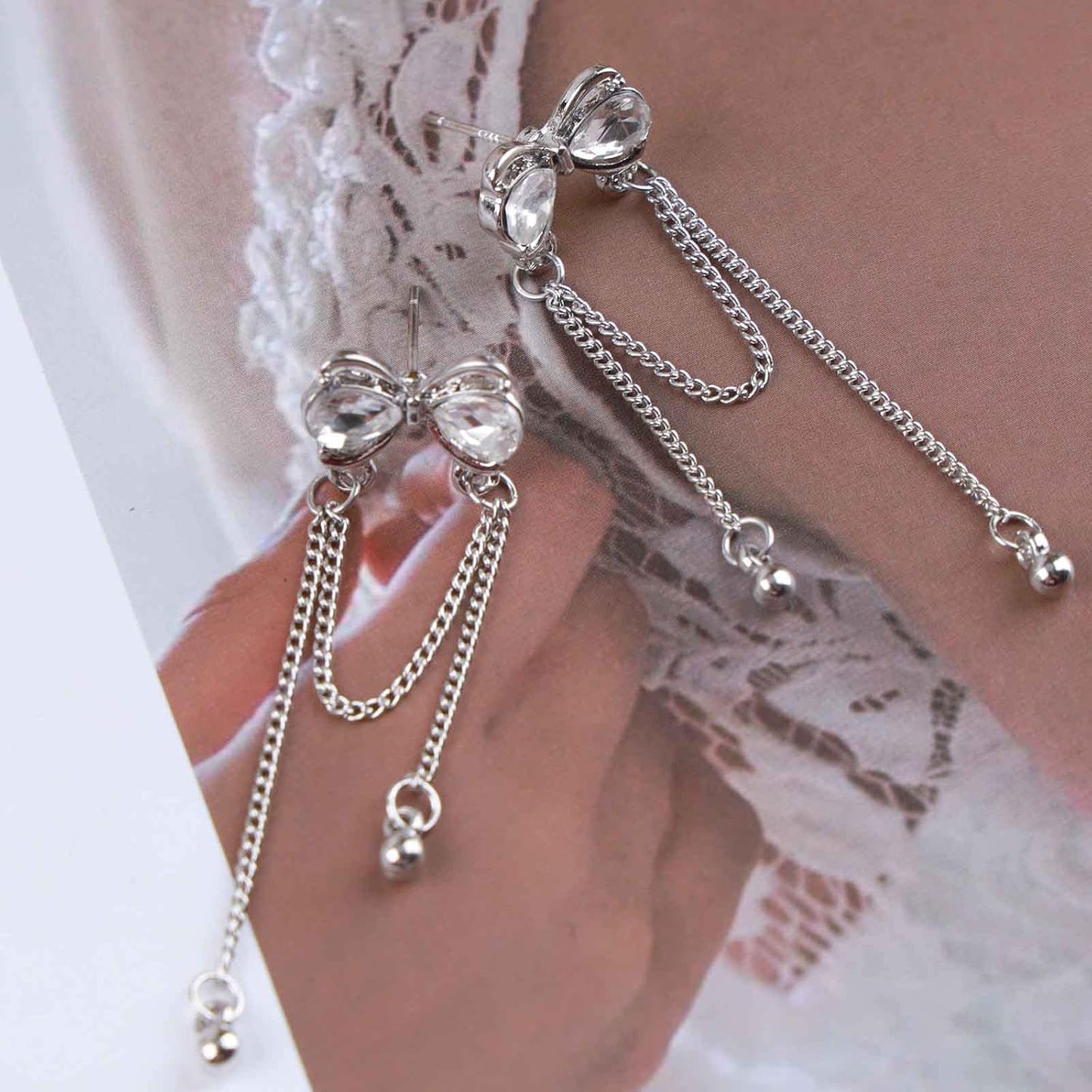 Vintage Crystal Bow Earrings Rhinestone Chain Drop Earrings Silver Long Chain Dangle Earrings Long Tassel Chain Earrings Jewelry for Women