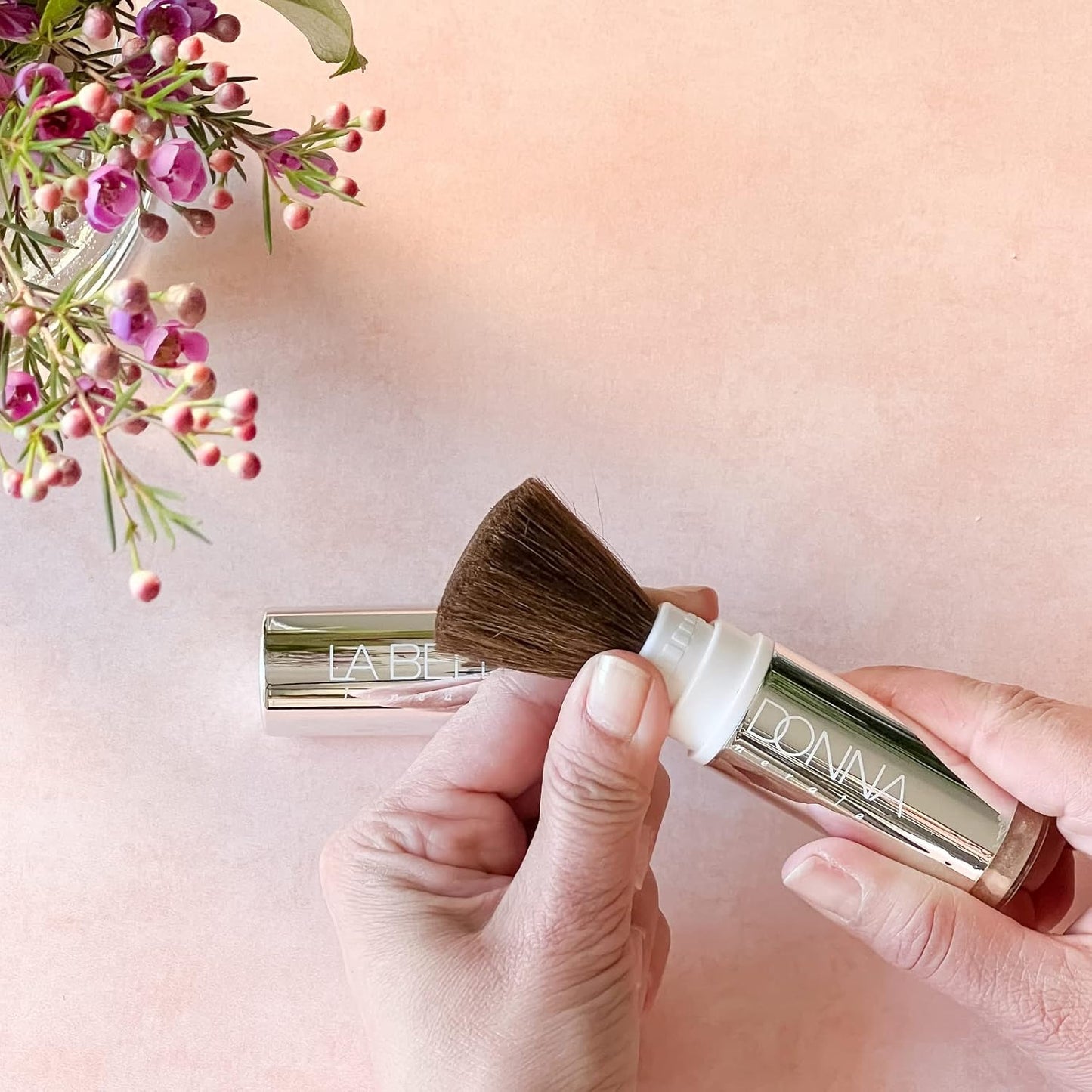 Minerals on the Go - (Dispensing Brush w/Loose Foundation) in Caffe